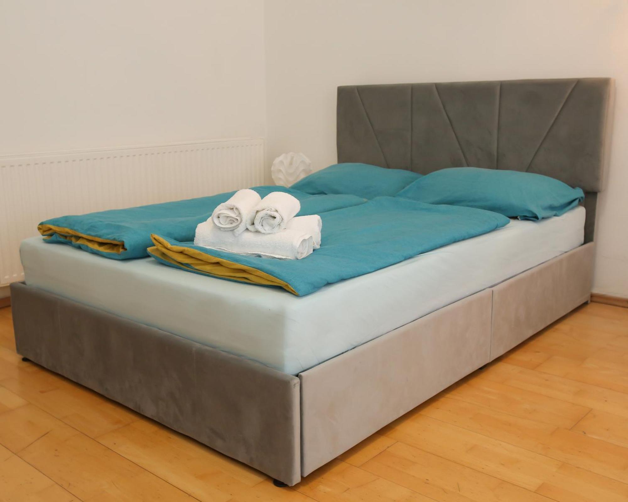 Апартаменты Downtown Bliss Modern Retreat With Free Parking And Fast Internet 600 Mbits Вена Экстерьер фото